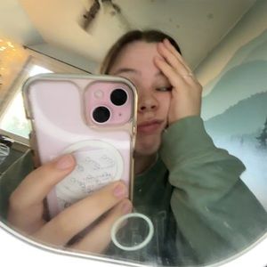 Meet your Posher, Abby